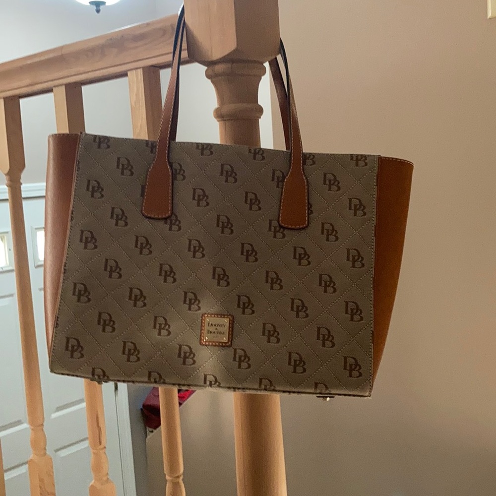 Dooney & Bourke Ashton tote